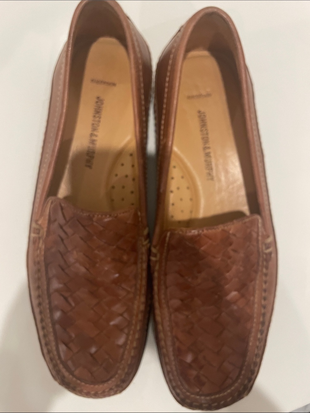 Johnston & Murphy Tan Woven Sheepskin Leather Slip-On Loafers Made in Brazil.